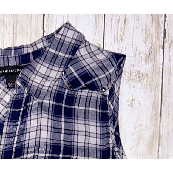 Rock & Republic Sleeveless Plaid Button Down w/ Stud Details Medium - Picture 7 of 8